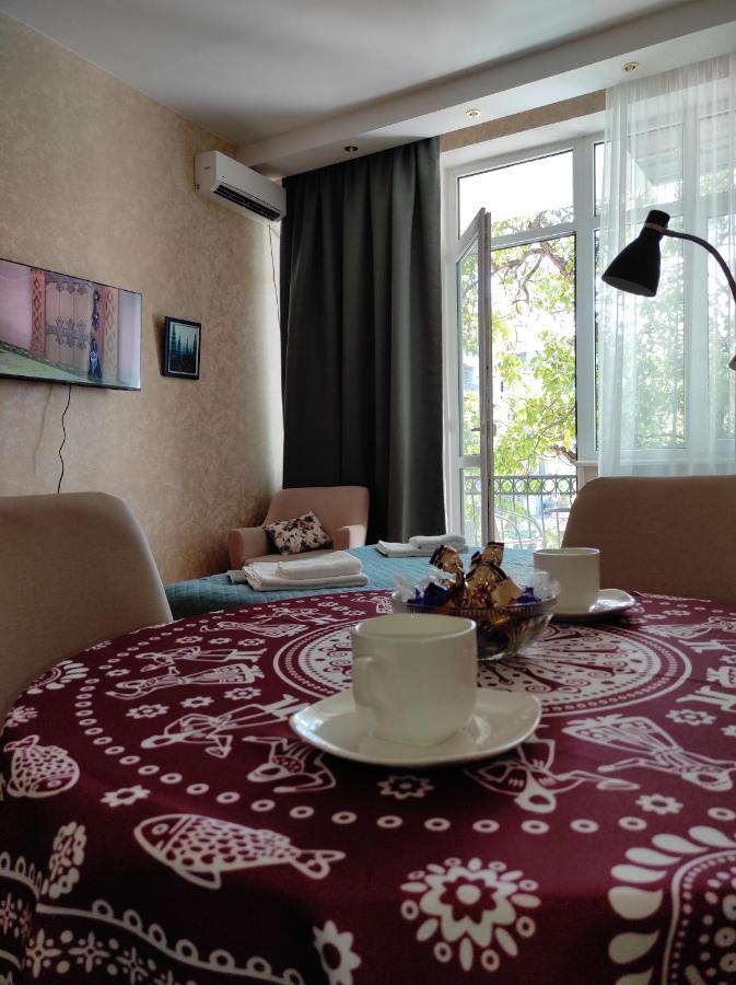 Tranquil Apartment In Vake Tbilisi ภายนอก รูปภาพ